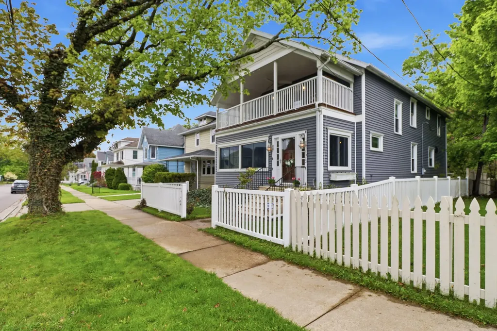 1012 Pearl Street St. Joseph City MI 49085