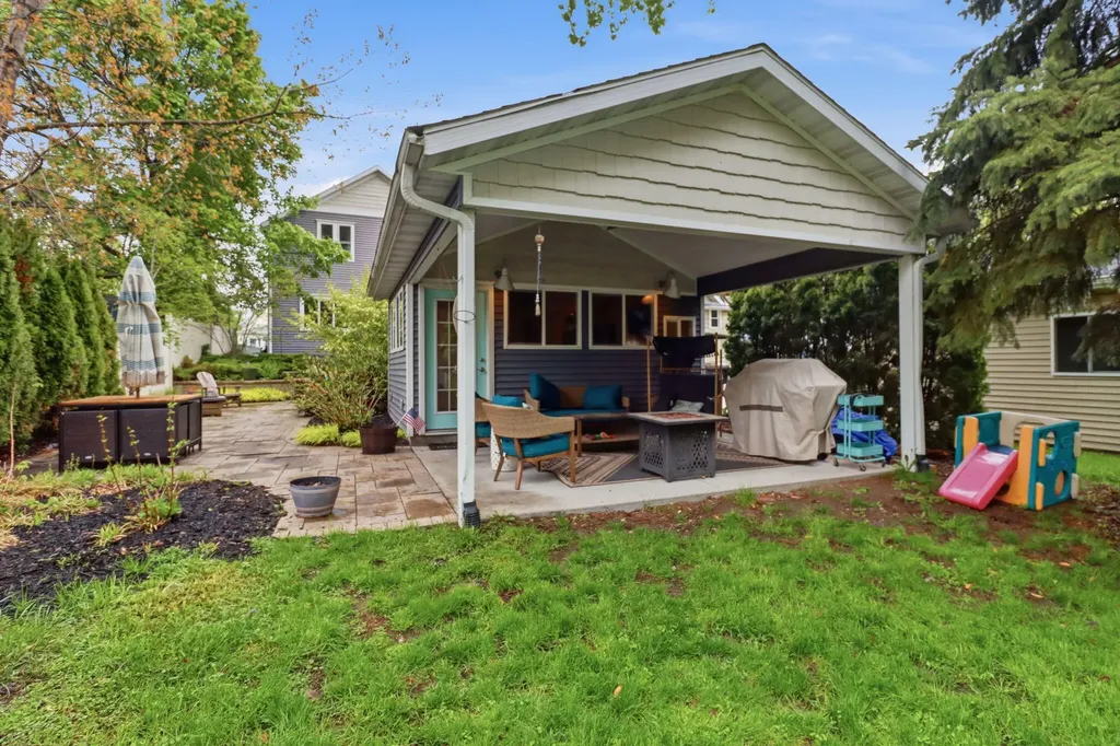1012 Pearl Street St. Joseph City MI 49085