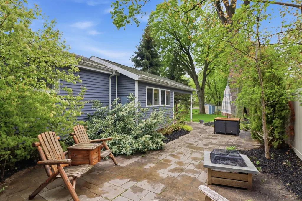 1012 Pearl Street St. Joseph City MI 49085