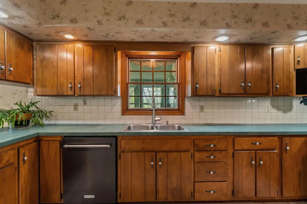 28684 M 60 Howard Township MI 49031