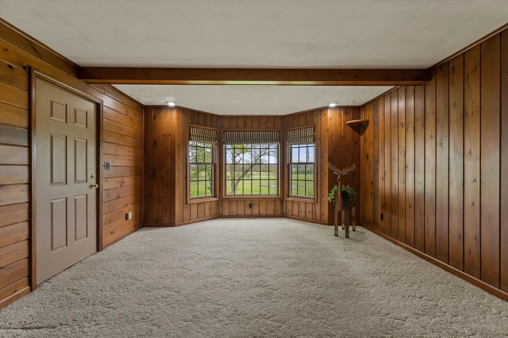 28684 M 60 Howard Township MI 49031