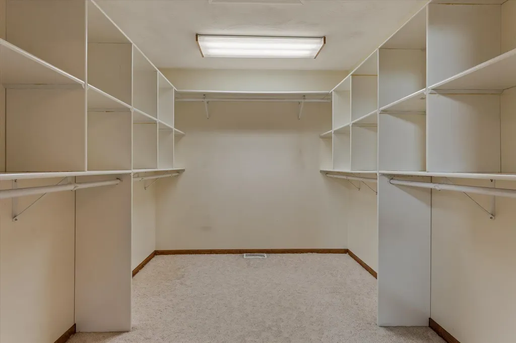 28684 M 60 Howard Township MI 49031