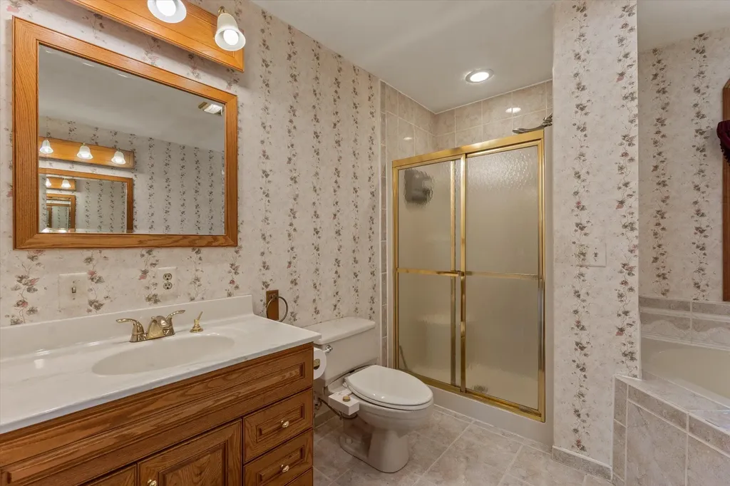 28684 M 60 Howard Township MI 49031