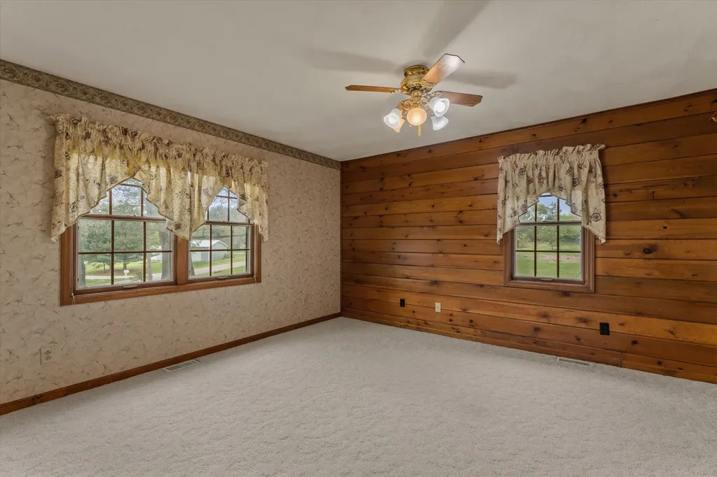 28684 M 60 Howard Township MI 49031