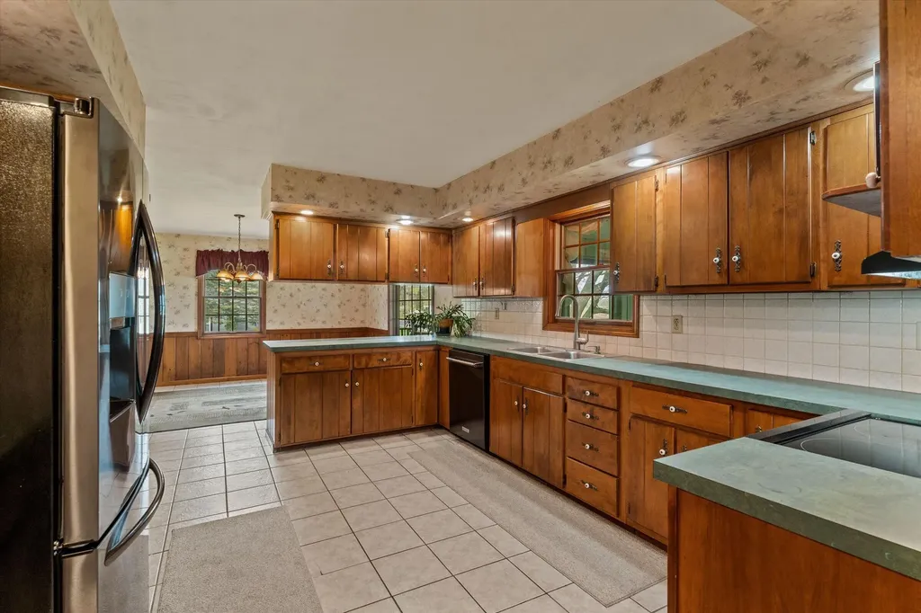 28684 M 60 Howard Township MI 49031