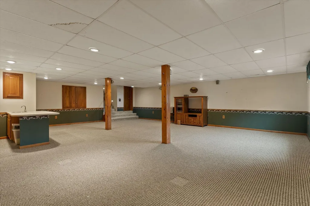 28684 M 60 Howard Township MI 49031
