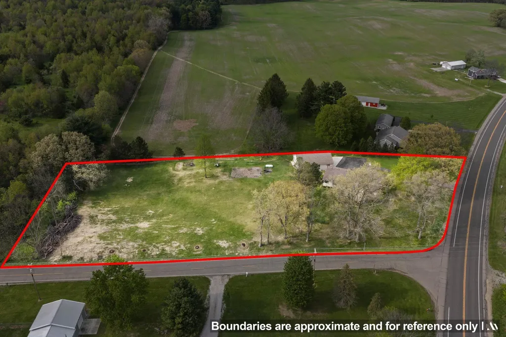 28684 M 60 Howard Township MI 49031