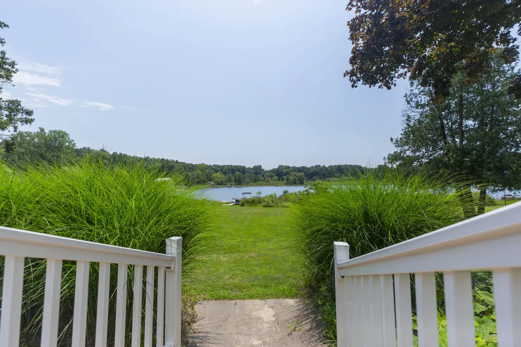 15797 Hillside Drive Newberg Township MI 49095