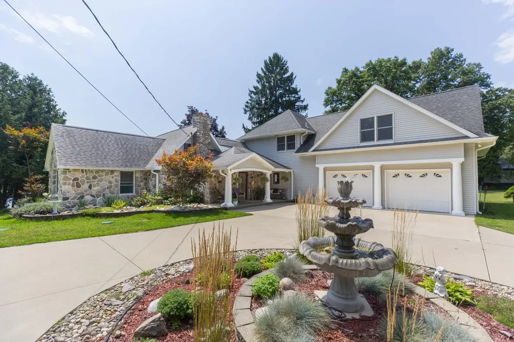 15797 Hillside Drive Newberg Township MI 49095