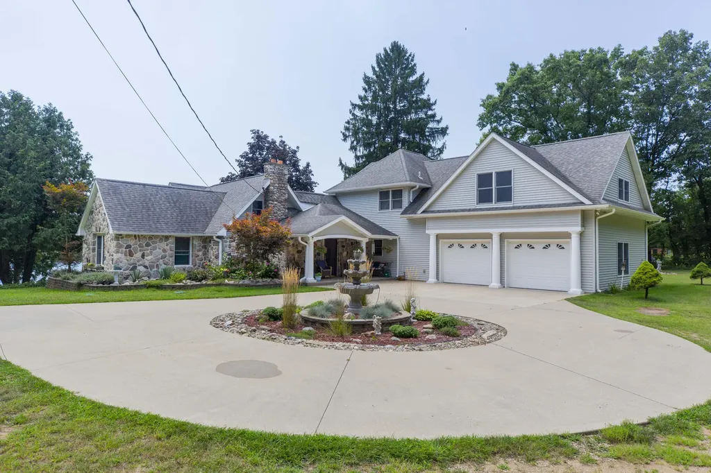 15797 Hillside Drive Newberg Township MI 49095