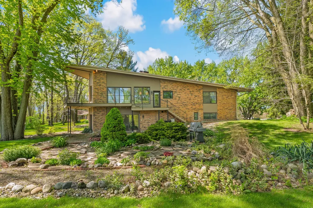 2135 Derfla Drive Royalton Township MI 49085