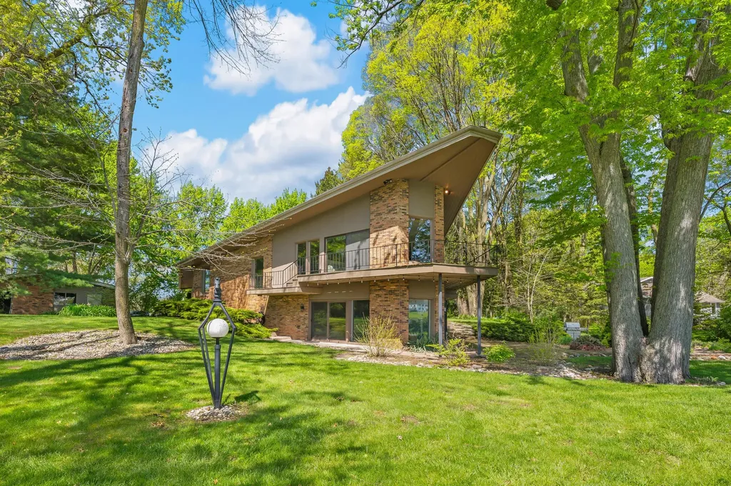 2135 Derfla Drive Royalton Township MI 49085