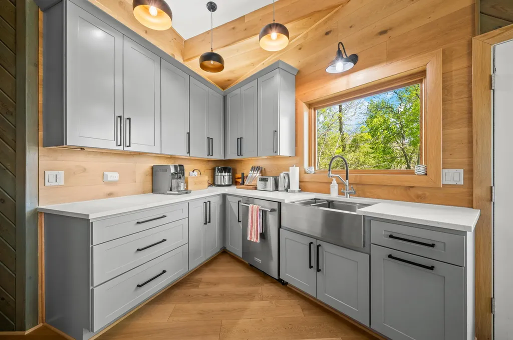 2135 Derfla Drive Royalton Township MI 49085