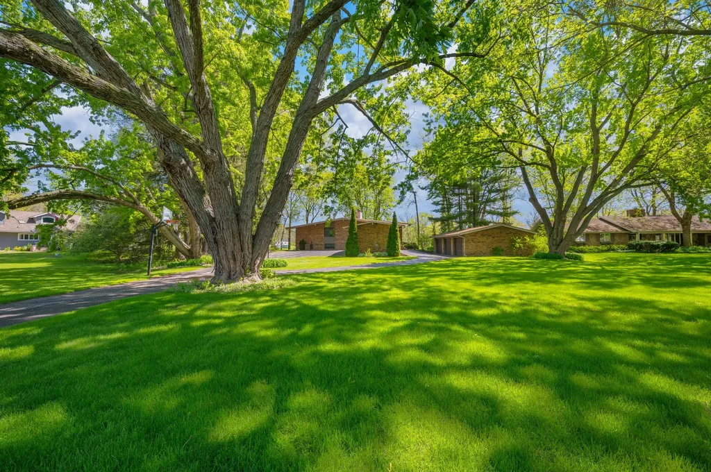 2135 Derfla Drive Royalton Township MI 49085