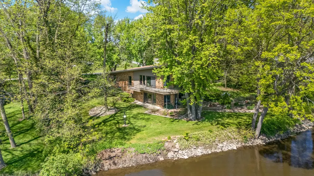 2135 Derfla Drive Royalton Township MI 49085