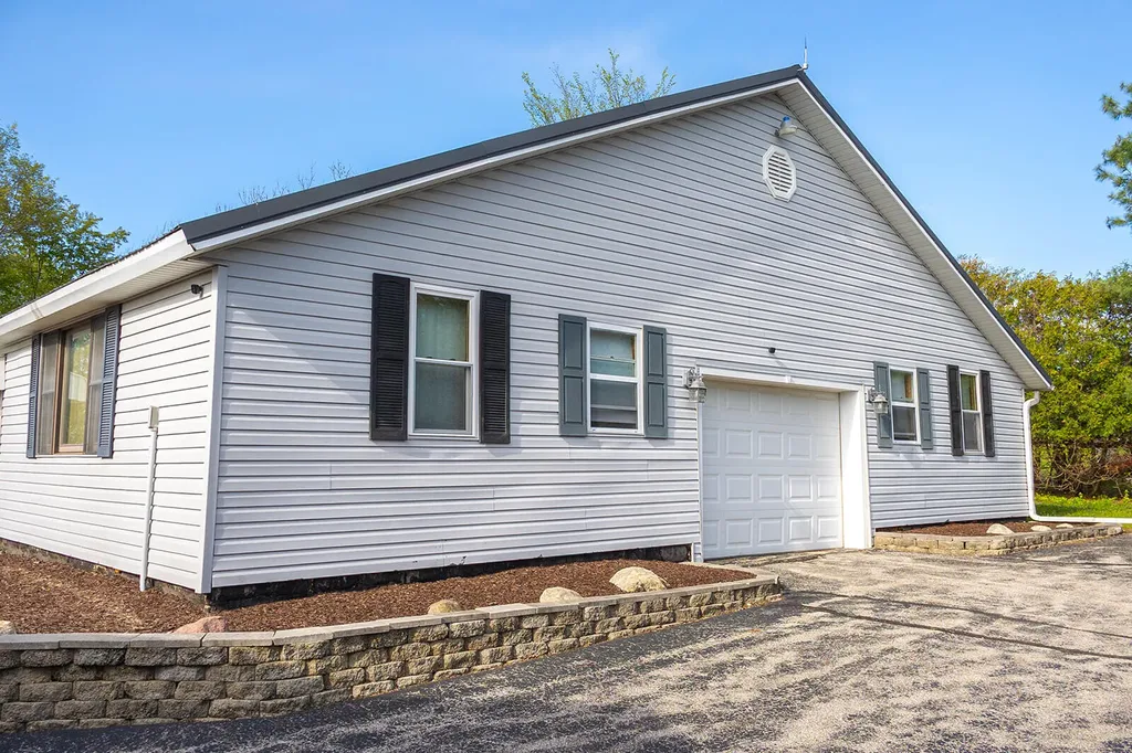 5251 Spring Creek Road Three Oaks Township MI 49128