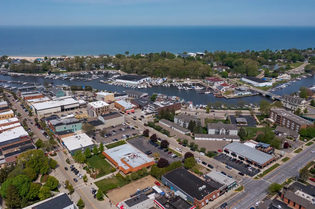 516 Williams Street South Haven City MI 49090
