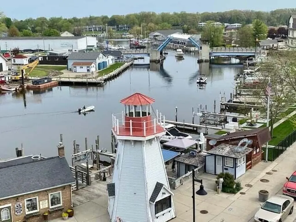 516 Williams Street South Haven City MI 49090