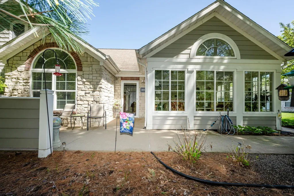 2848 Villa Lane Sodus Township MI 49022
