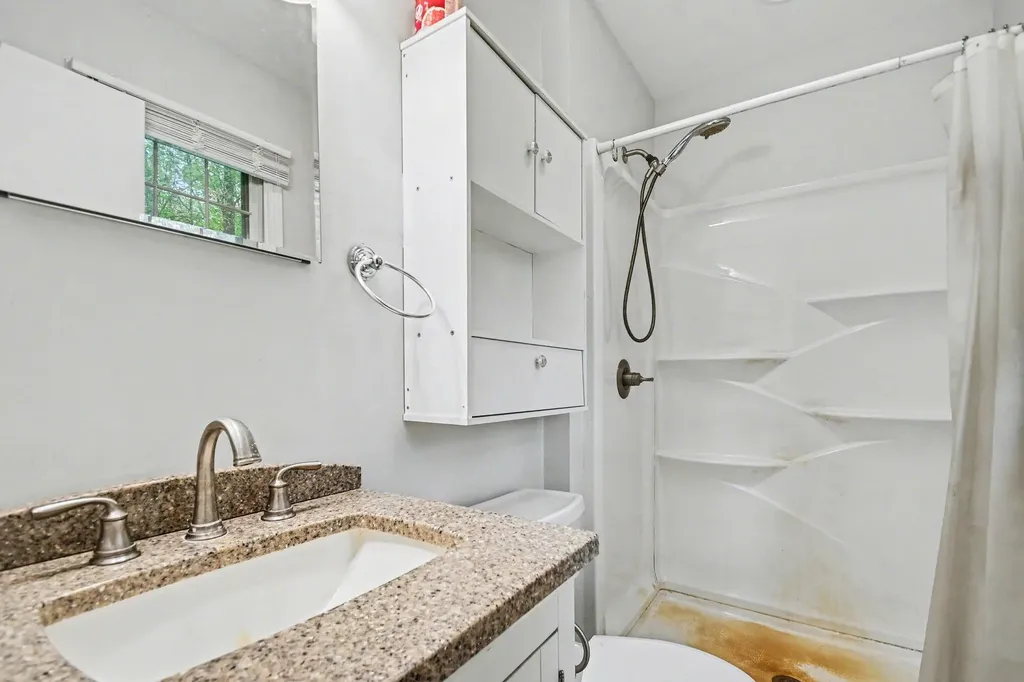 5564 Newton Avenue Coloma Charter Township MI 49038