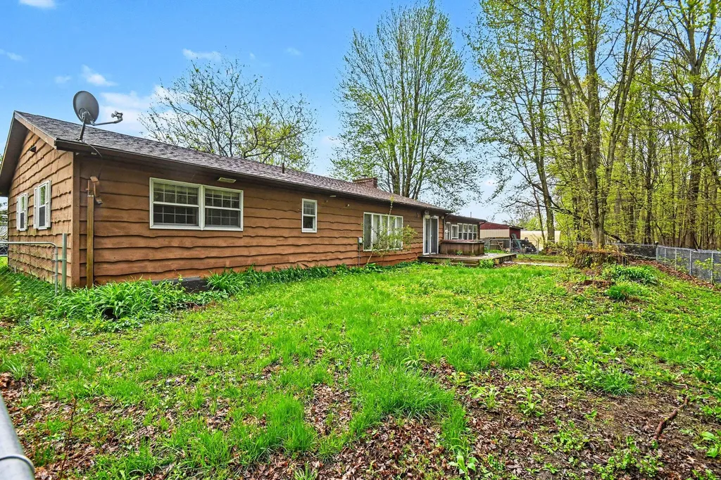 5564 Newton Avenue Coloma Charter Township MI 49038