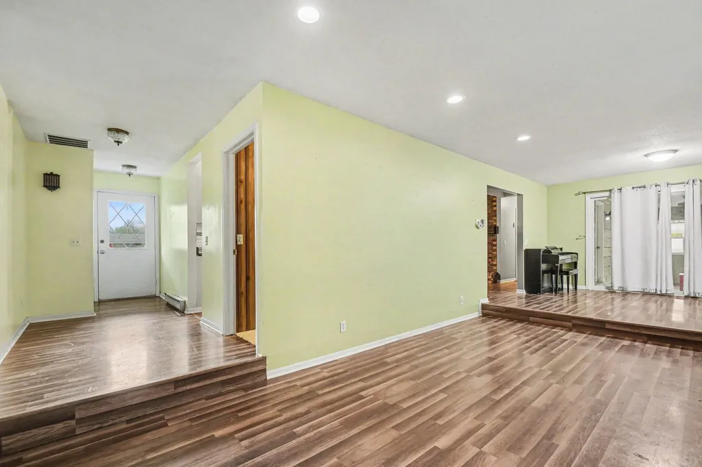 5564 Newton Avenue Coloma Charter Township MI 49038
