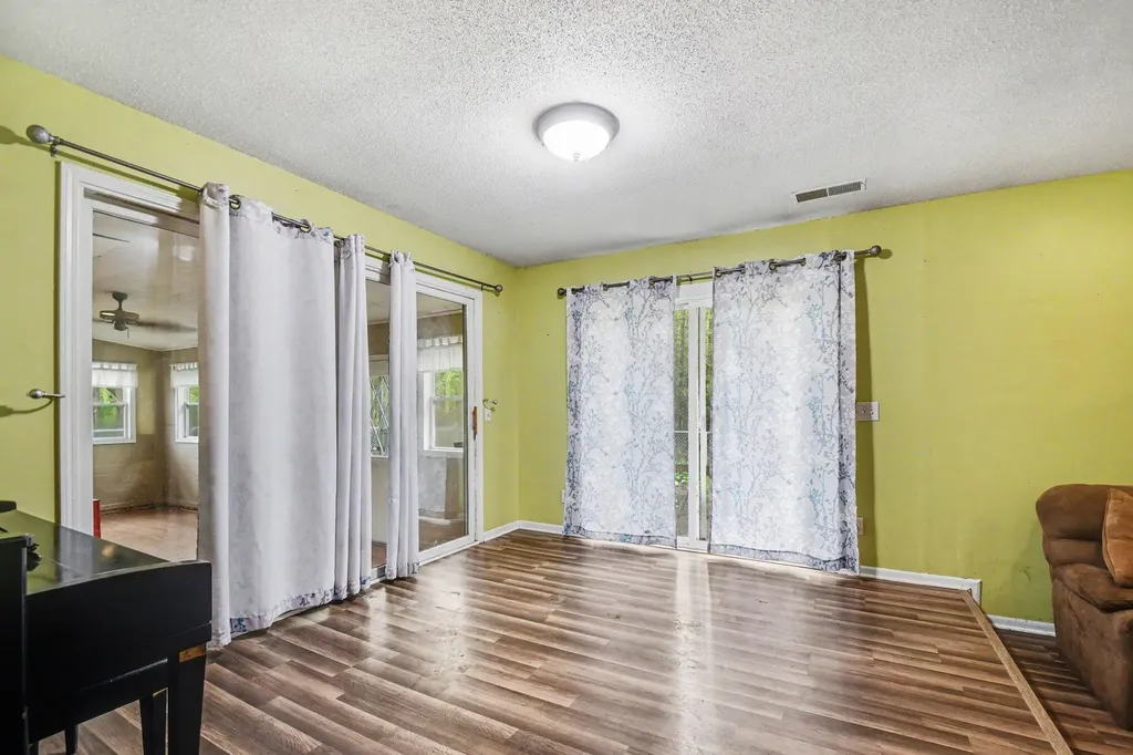 5564 Newton Avenue Coloma Charter Township MI 49038