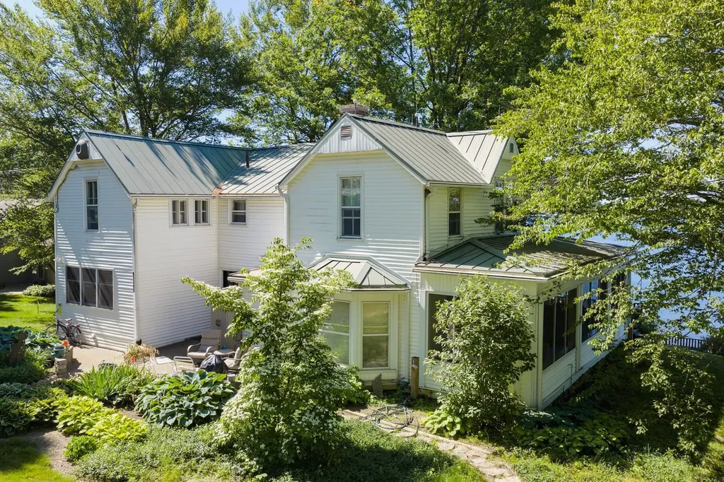 61305 Crooked Creek Road Penn Township MI 49031