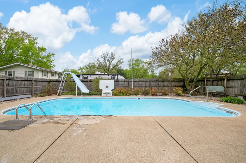 5232 Washington Avenue Lincoln Charter Township MI 49085