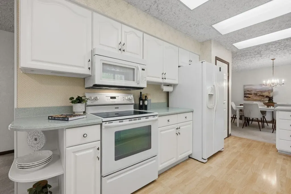2552 Ridgewood Trail Oronoko Charter Township MI 49103