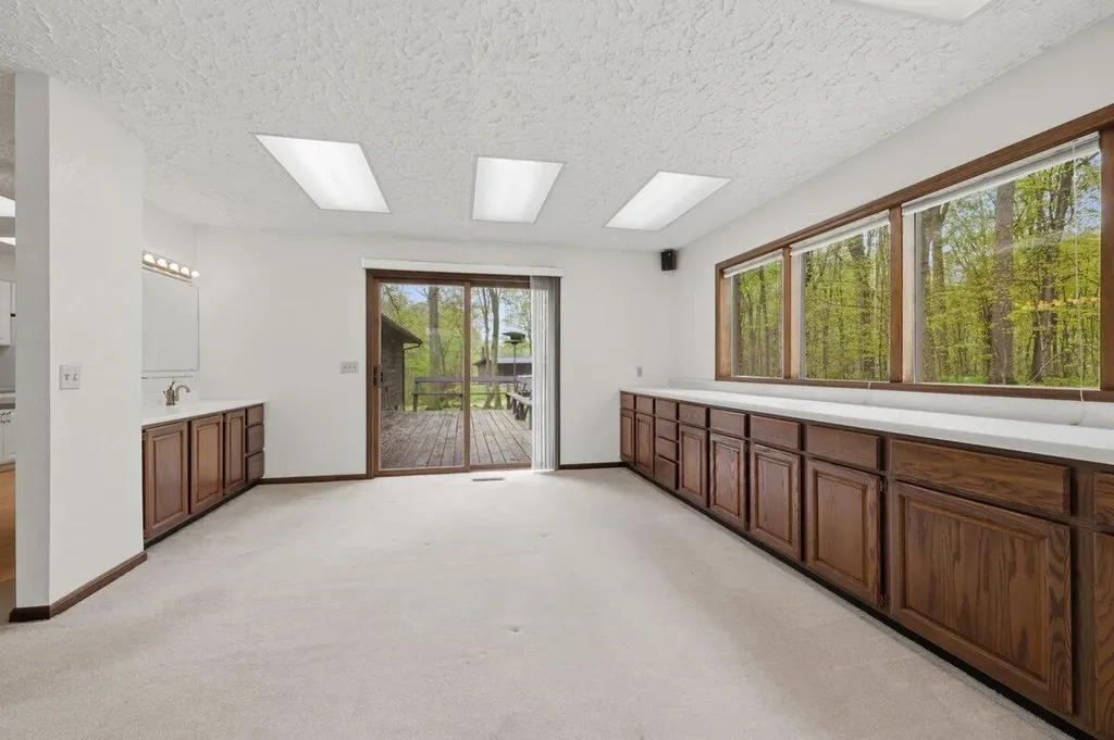 2552 Ridgewood Trail Oronoko Charter Township MI 49103