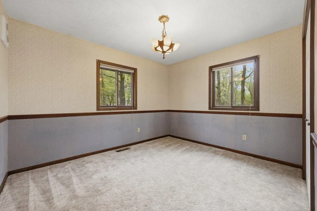 2552 Ridgewood Trail Oronoko Charter Township MI 49103