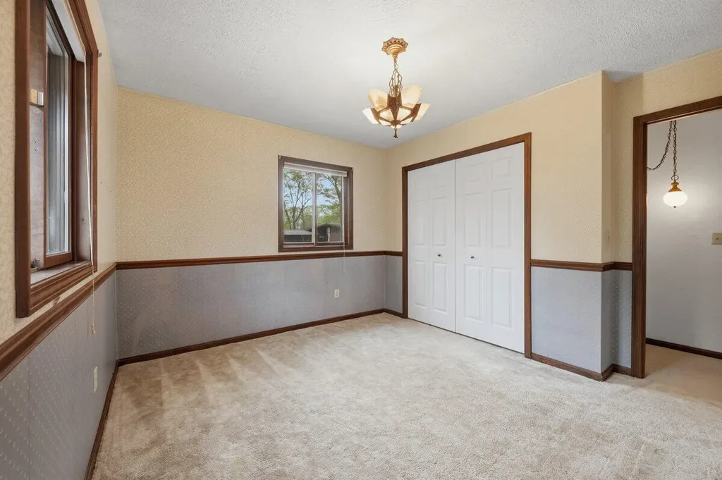 2552 Ridgewood Trail Oronoko Charter Township MI 49103