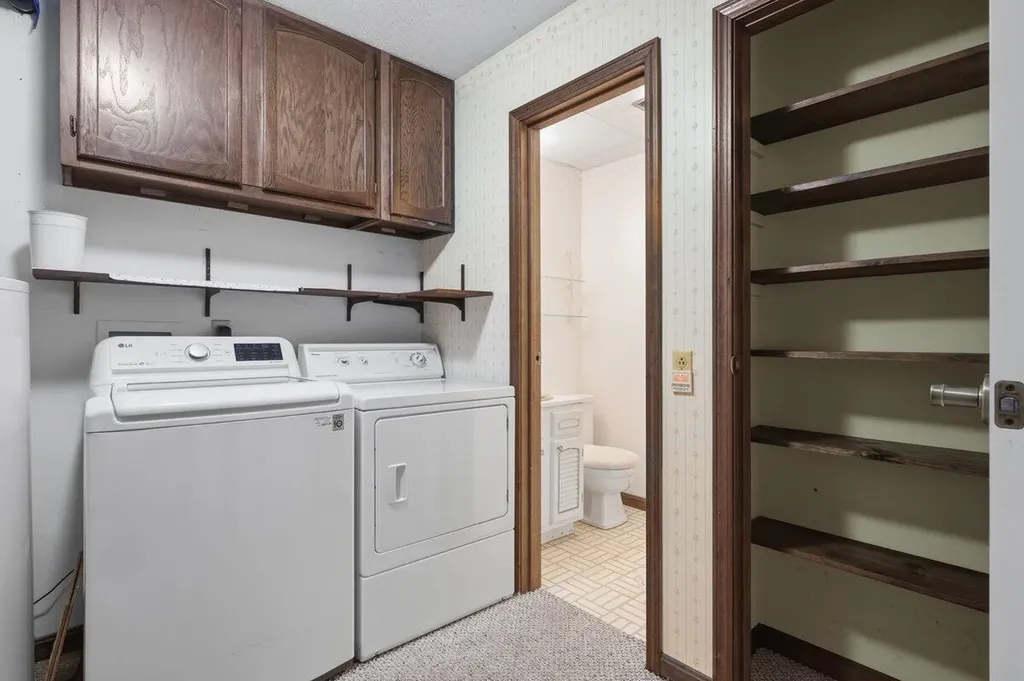 2552 Ridgewood Trail Oronoko Charter Township MI 49103