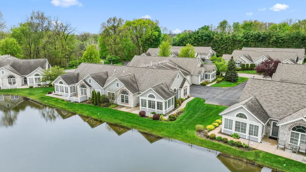 2853 Villa Lane Sodus Township MI 49022
