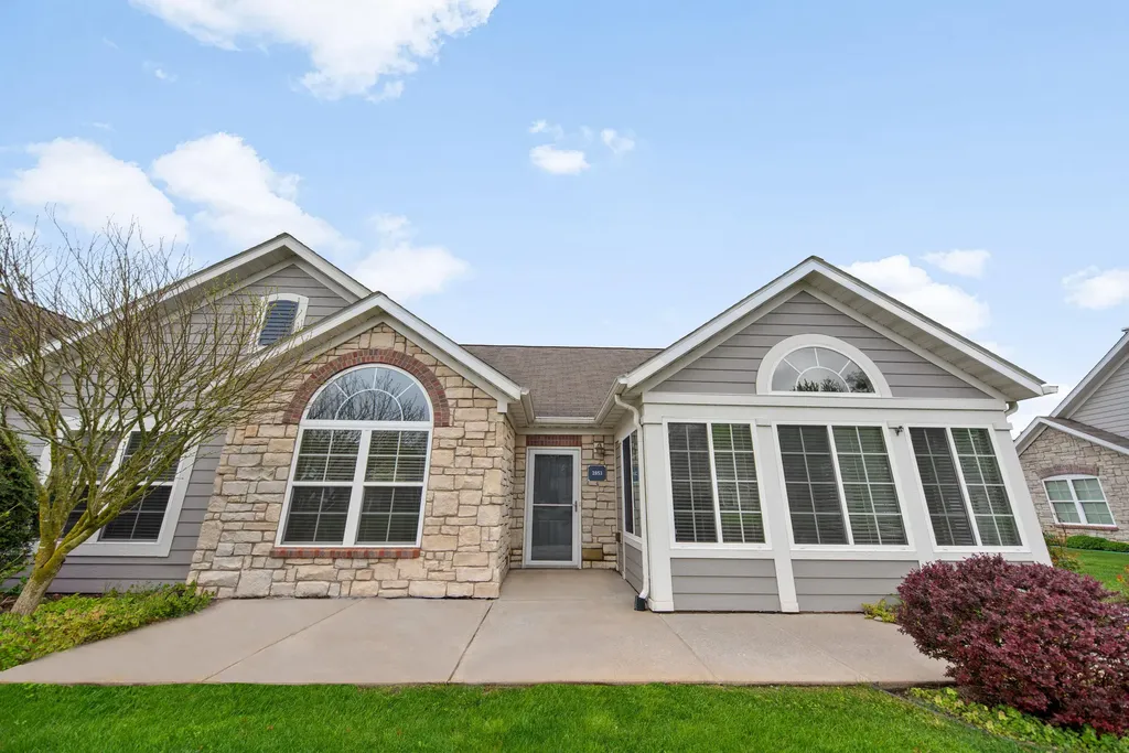 2853 Villa Lane Sodus Township MI 49022