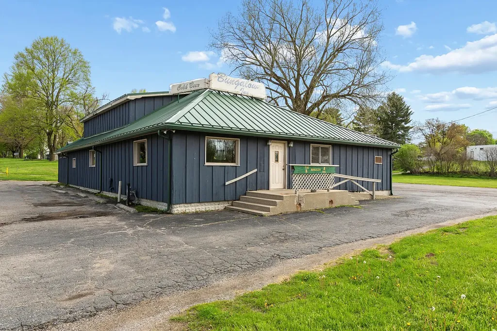 202 U.s. 12 Galien Village MI 49113