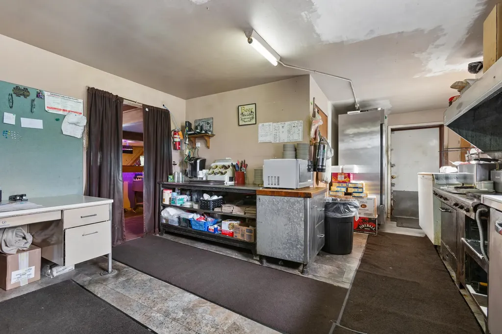 202 U.s. 12 Galien Village MI 49113
