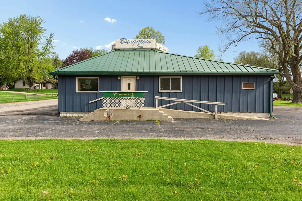 202 U.s. 12 Galien Village MI 49113