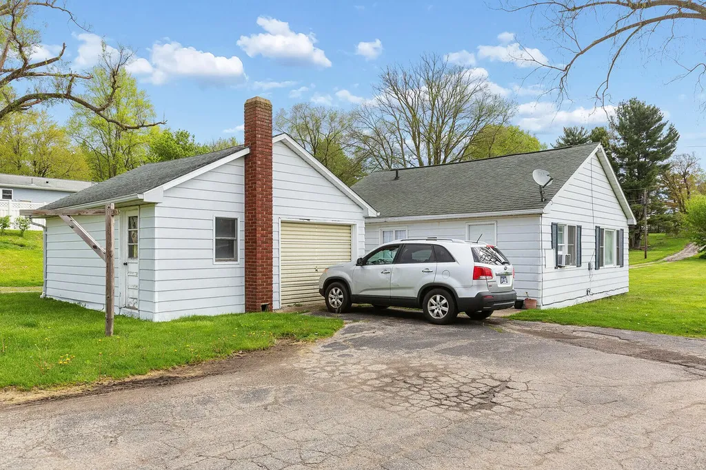 202 U.s. 12 Galien Village MI 49113