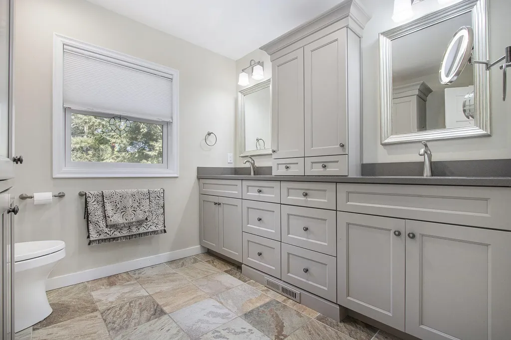 2837 Washington Avenue St. Joseph Charter Township MI 49085