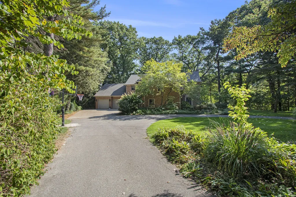 2837 Washington Avenue St. Joseph Charter Township MI 49085