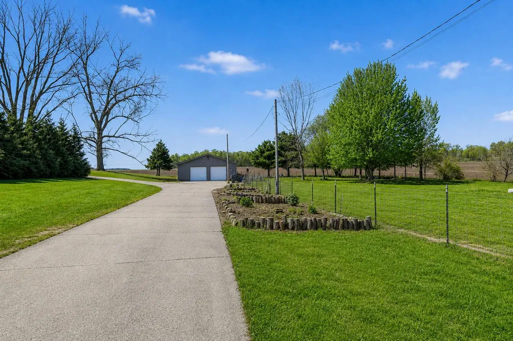 52290 Townhall Road Silver Creek Township MI 49047