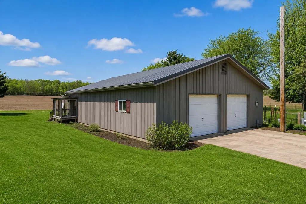 52290 Townhall Road Silver Creek Township MI 49047