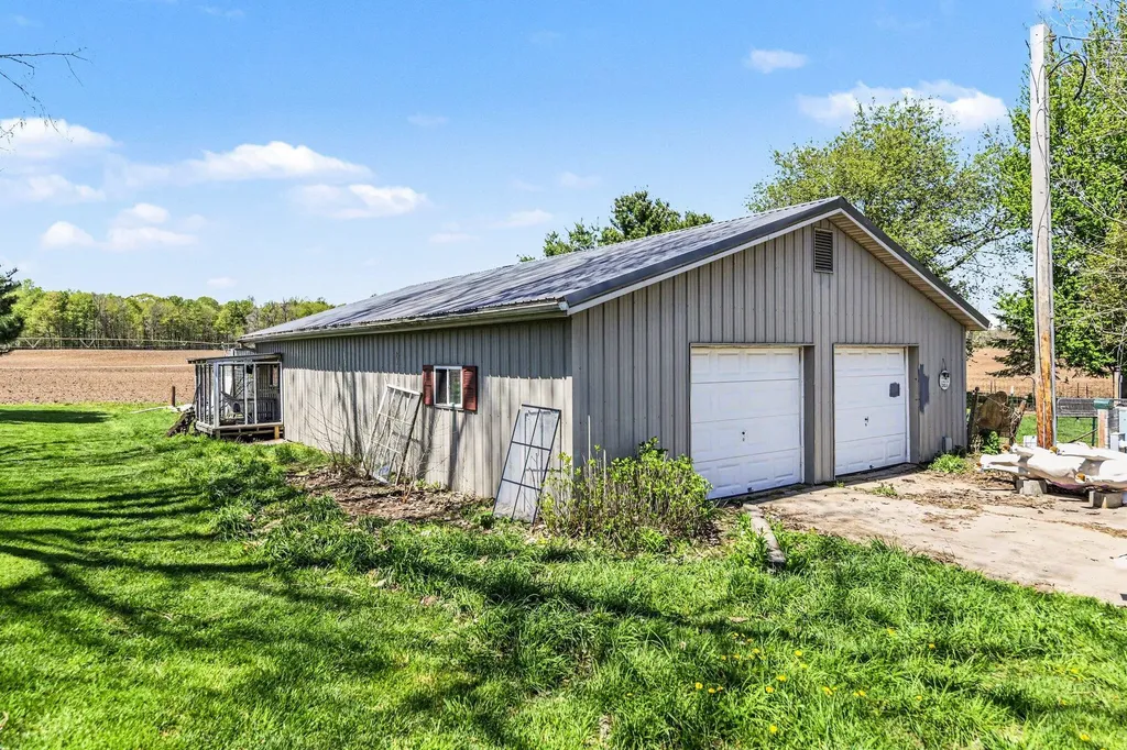 52290 Townhall Road Silver Creek Township MI 49047