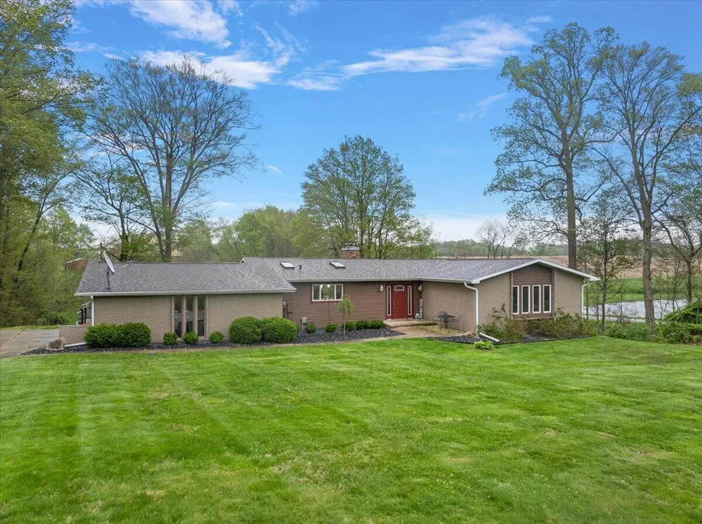 8467 Pucker Street Berrien Township MI 49102
