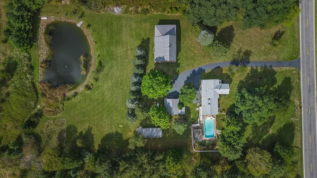 19196 Cleveland Avenue Galien Township MI 49113