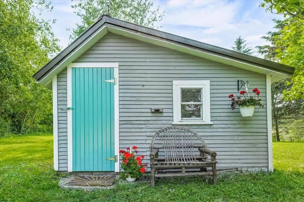 19196 Cleveland Avenue Galien Township MI 49113