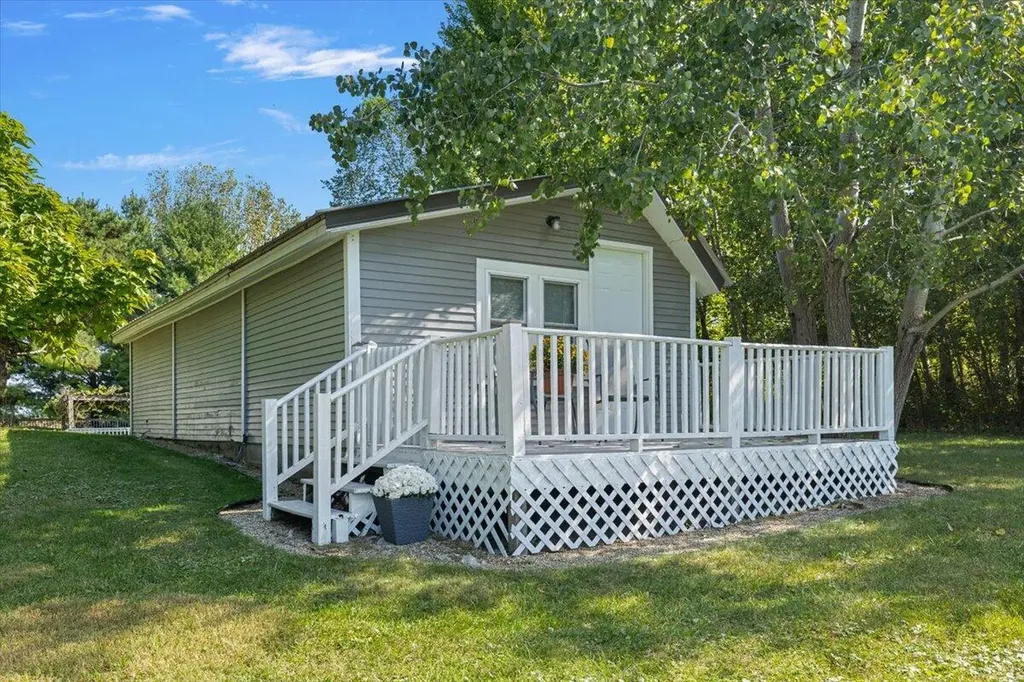 19196 Cleveland Avenue Galien Township MI 49113