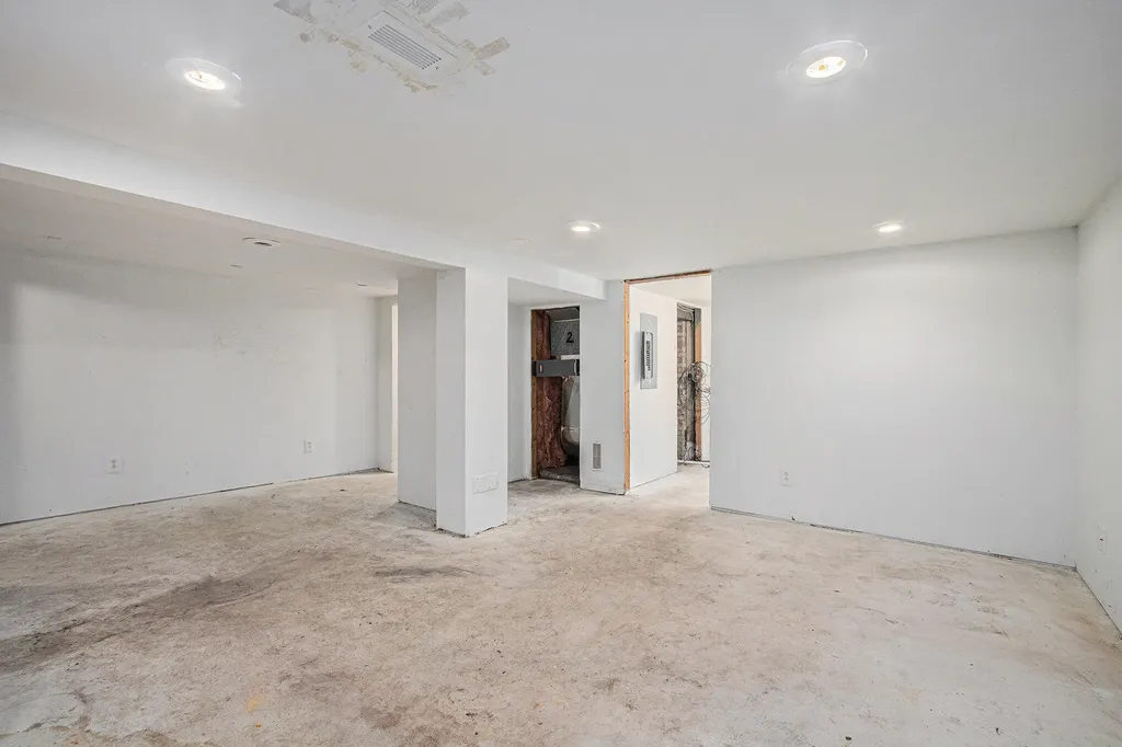 121 E Michigan Street New Buffalo City MI 49117